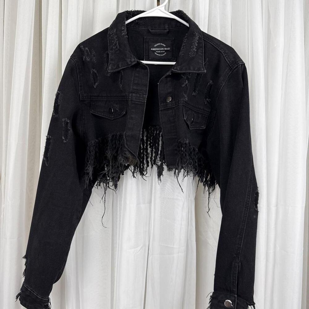 American bazi black distressed cropped